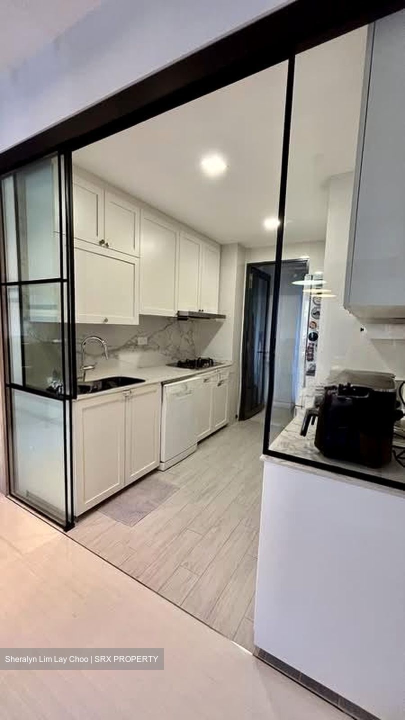 The Palette (D18), Condominium #574929251